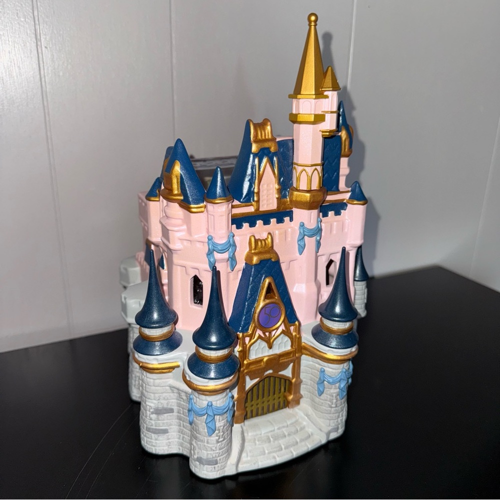 ✨🆕 Scentsy Disney Cinderella 50th Anniversary Castle Warmer - Picture 4 of 16